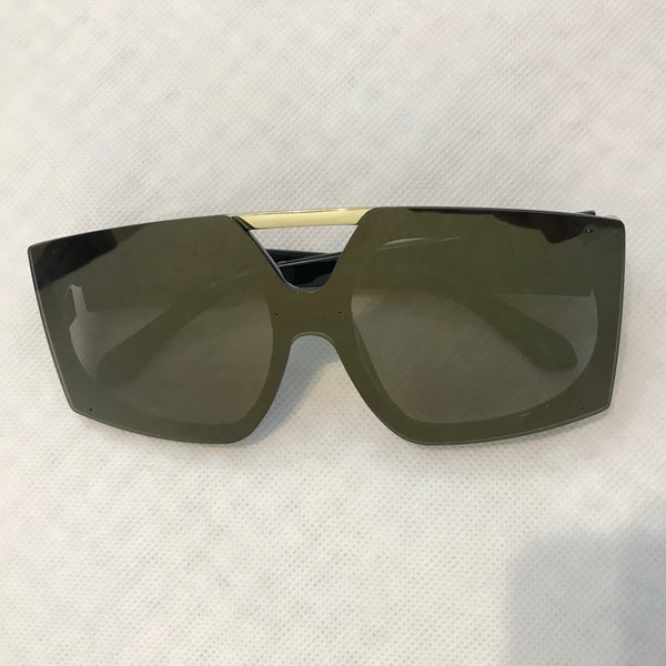 “Flashy ” Thick Framed Sunglasses