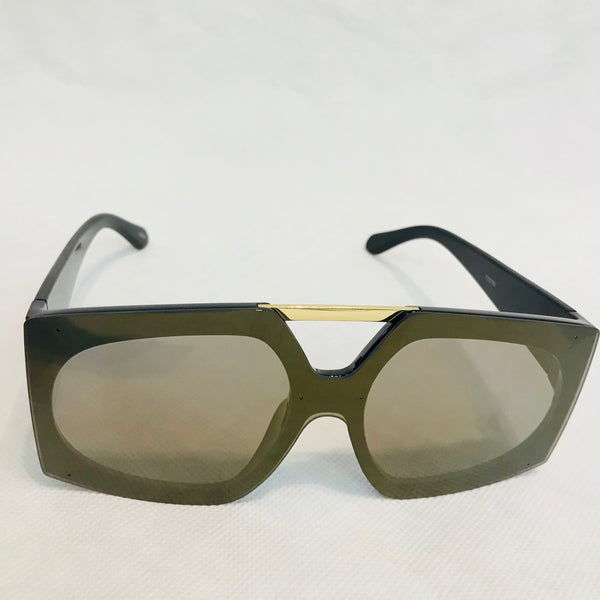 “Flashy ” Thick Framed Sunglasses